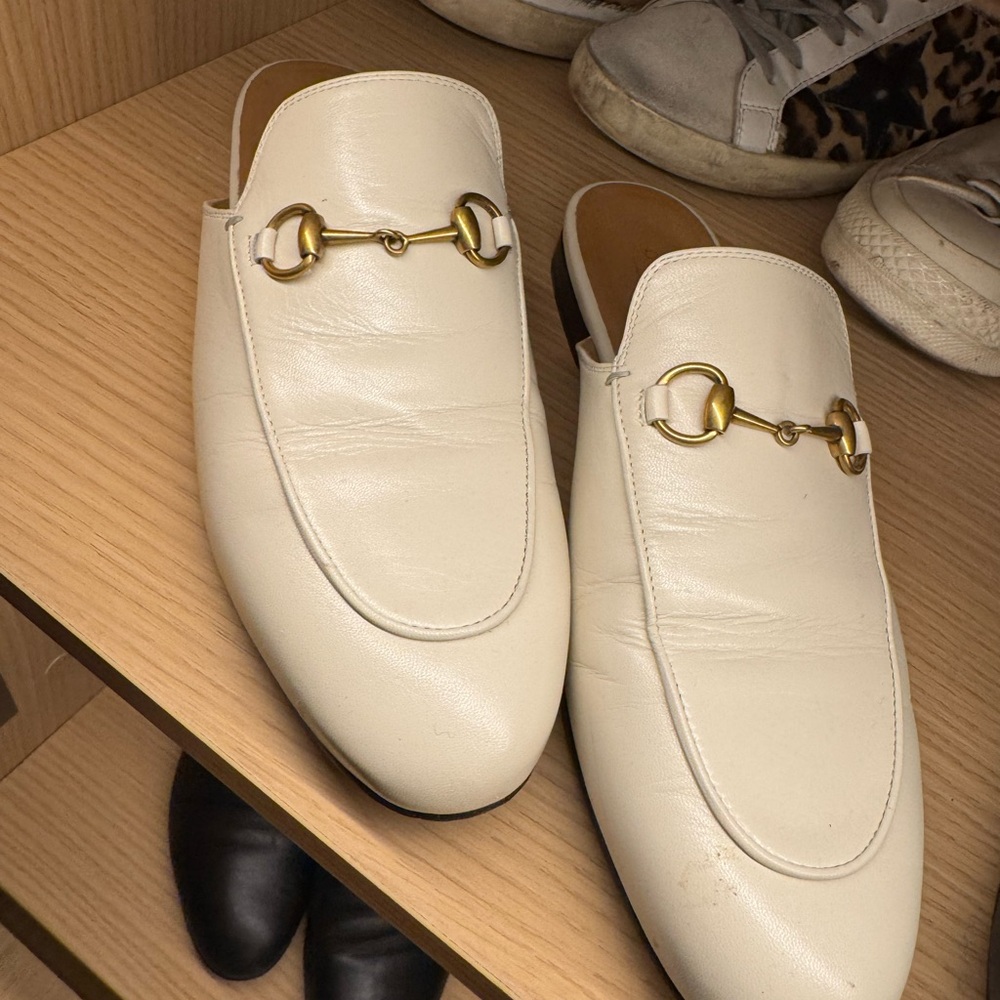 Gucci Princtown ivory Elegant White Leather Mules with Gold Accents warn 3 times